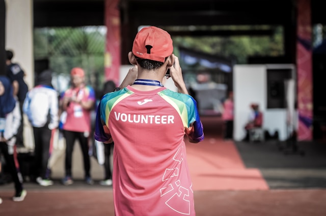 10 Powerful Ways to Boost Employee Volunteering in Your Company